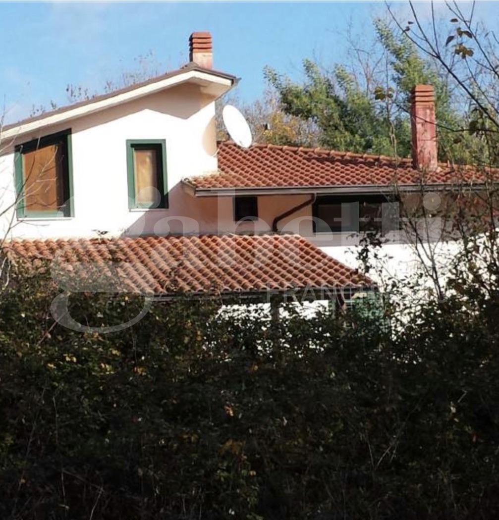 Villa in vendita a Pietrastornina
