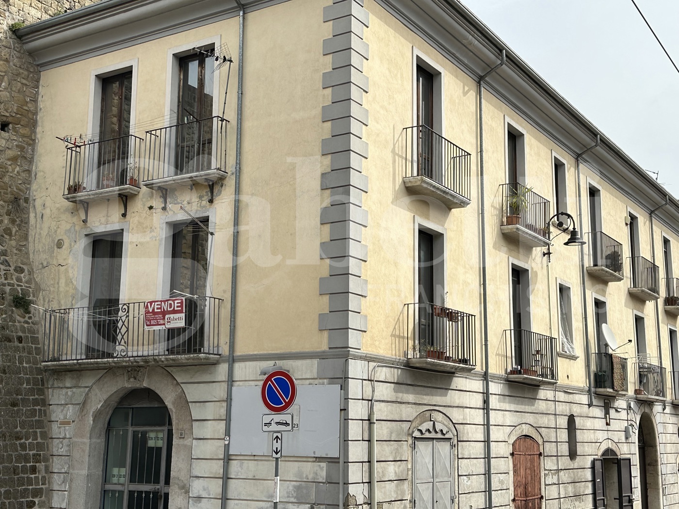 Trilocale arredato in affitto a Avellino