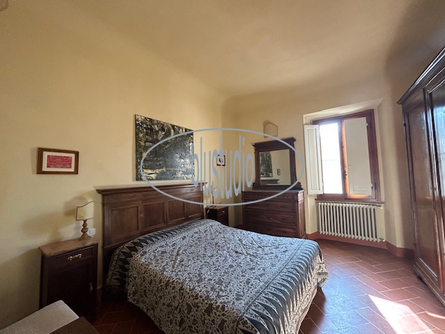 Casa indipendente arredata in affitto a Reggello