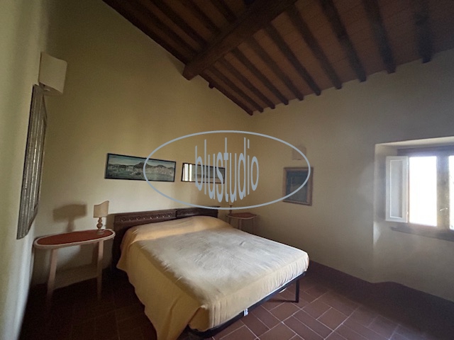 Casa indipendente arredata in affitto a Reggello