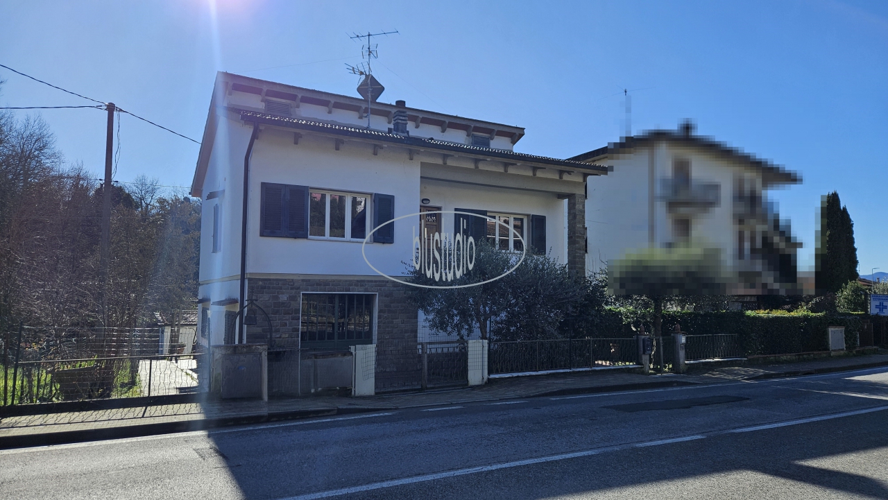 Villa con giardino a Reggello