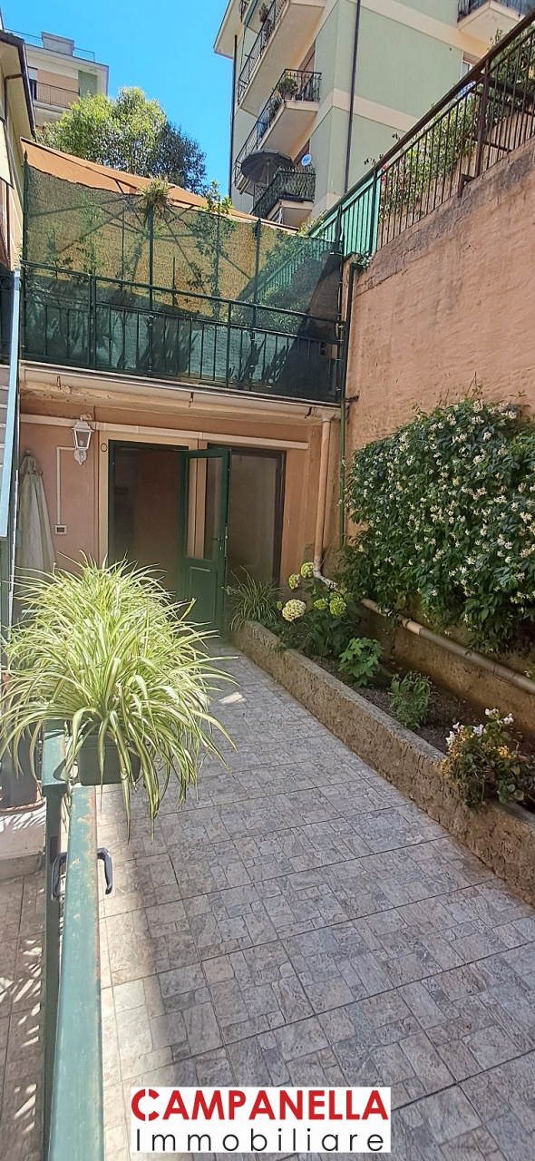 Magazzino con giardino in via garibotti, Santa Margherita Ligure