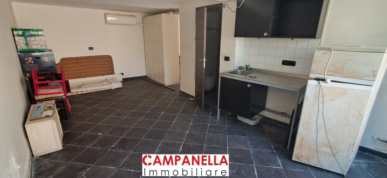 Magazzino con giardino in via garibotti, Santa Margherita Ligure
