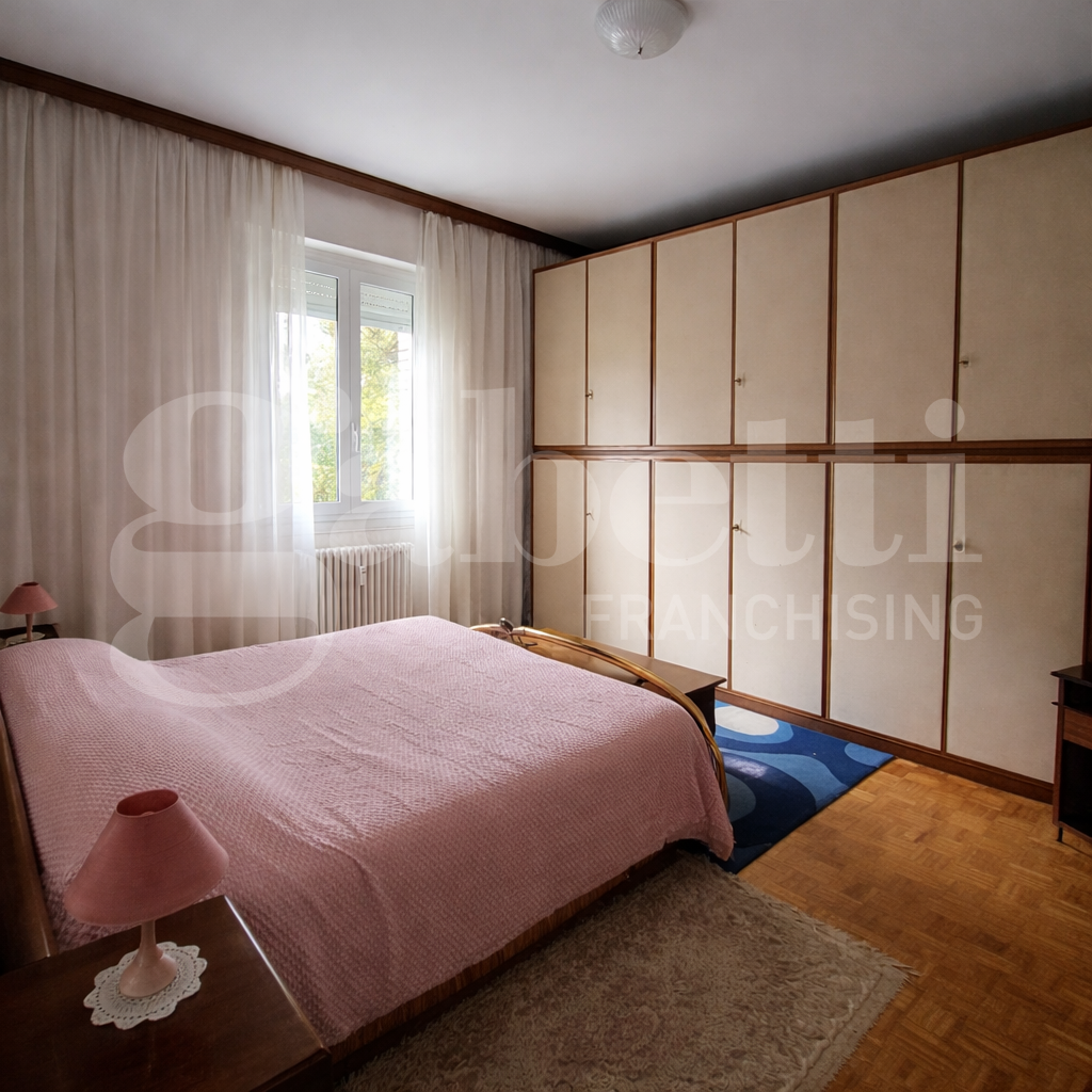 Quadrilocale da ristrutturare a Bologna