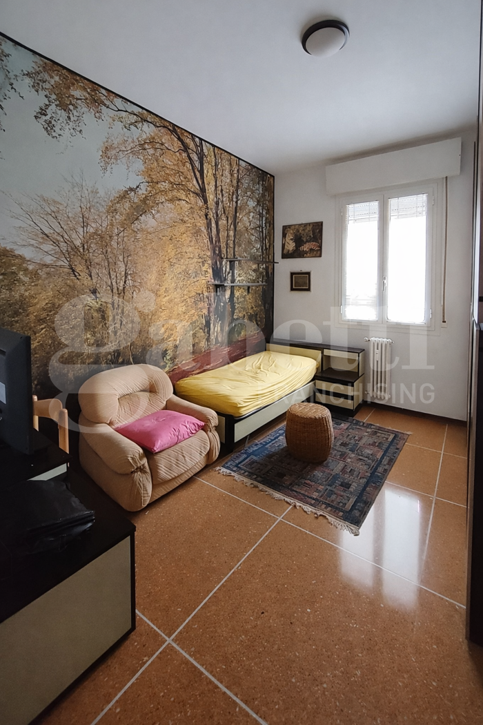 Quadrilocale da ristrutturare a Bologna