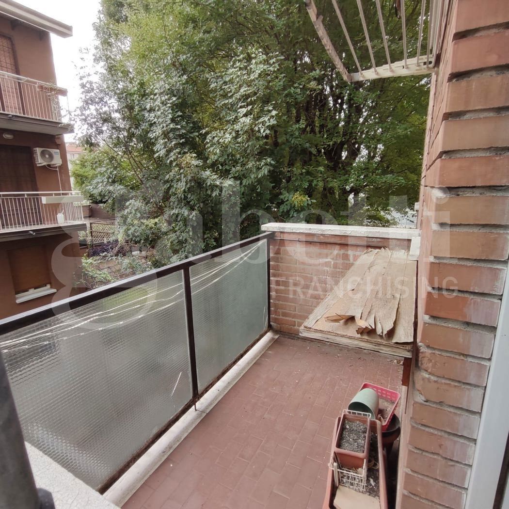 Quadrilocale da ristrutturare a Bologna