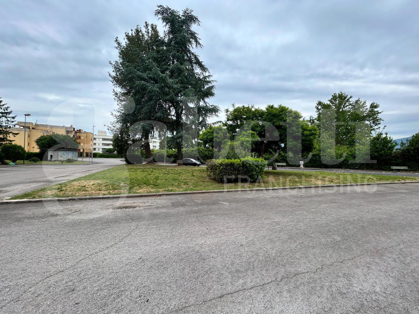 Quadrilocale con box a Latina