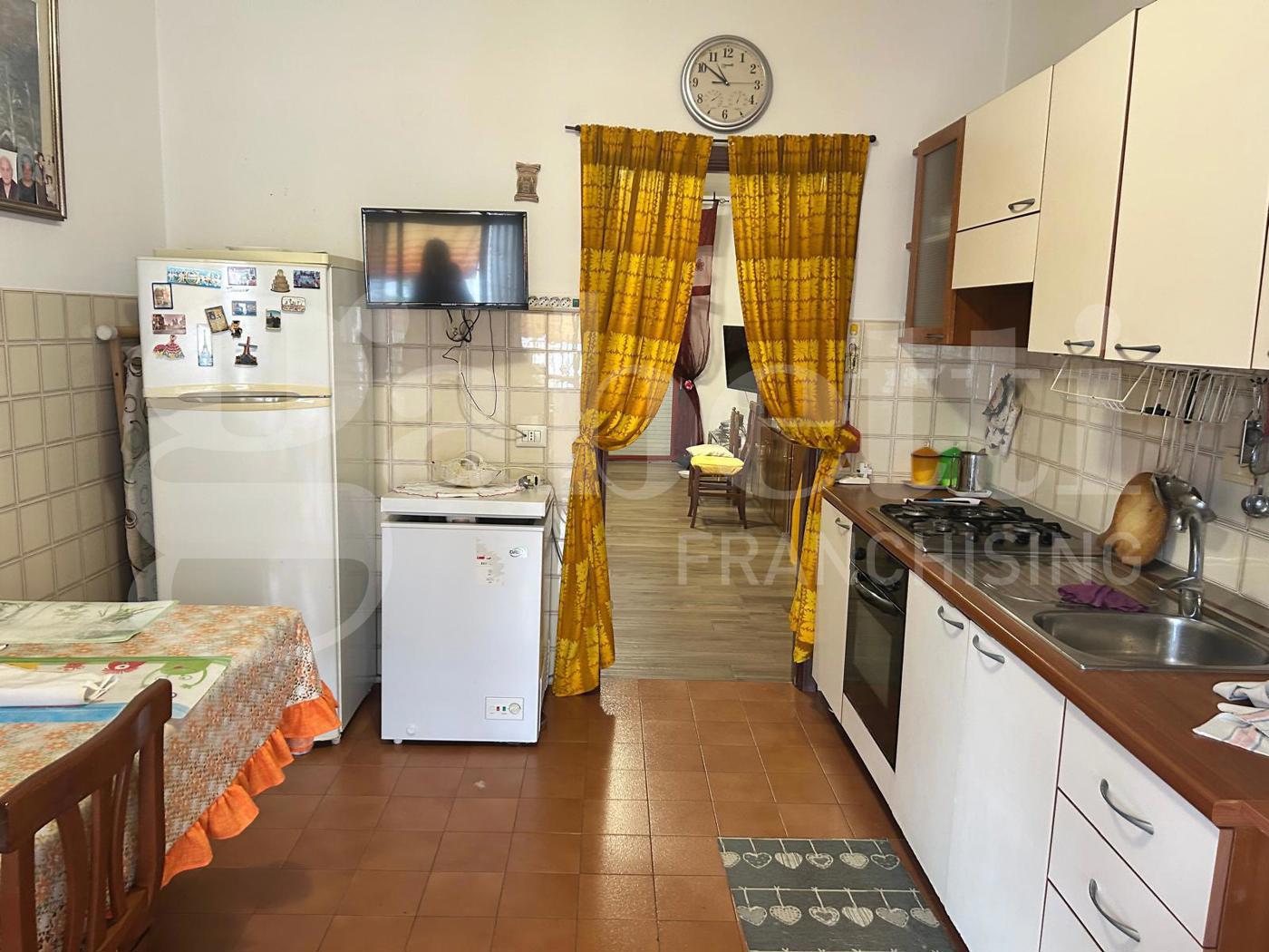 Quadrilocale con box a Latina