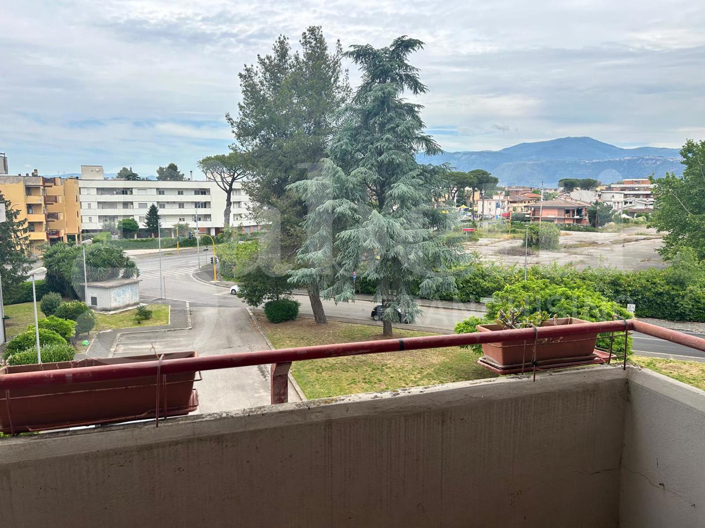 Quadrilocale con box a Latina