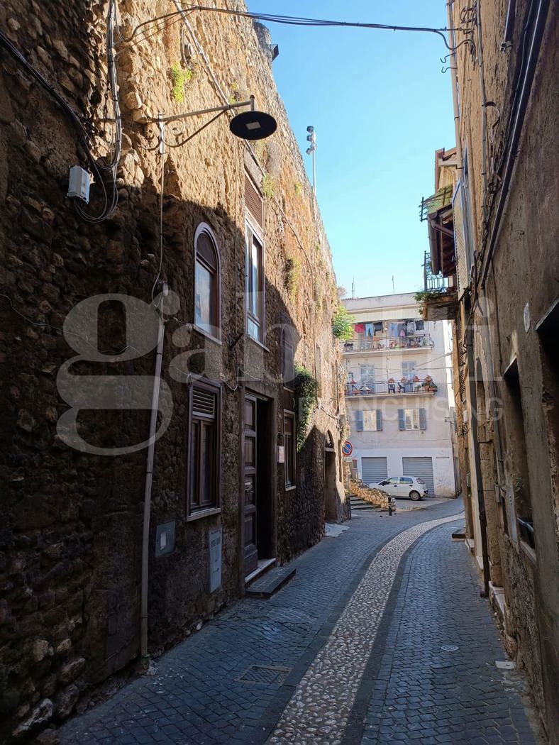 Negozio in vendita a Cori