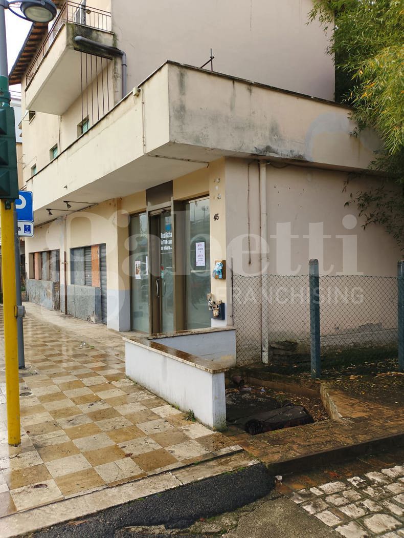 Negozio in affitto a Sermoneta