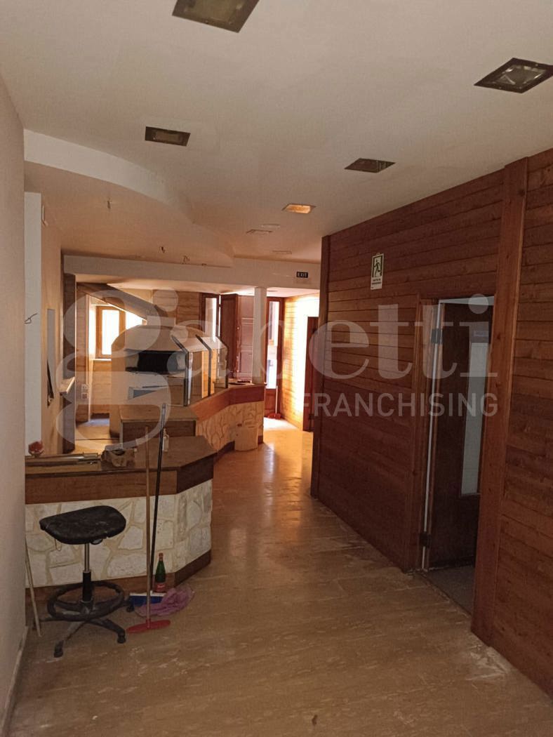 Negozio in affitto a Cori