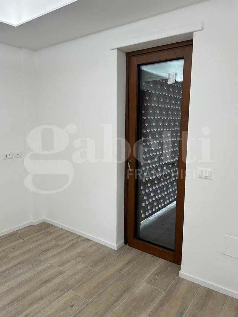 Quadrilocale con box a Latina