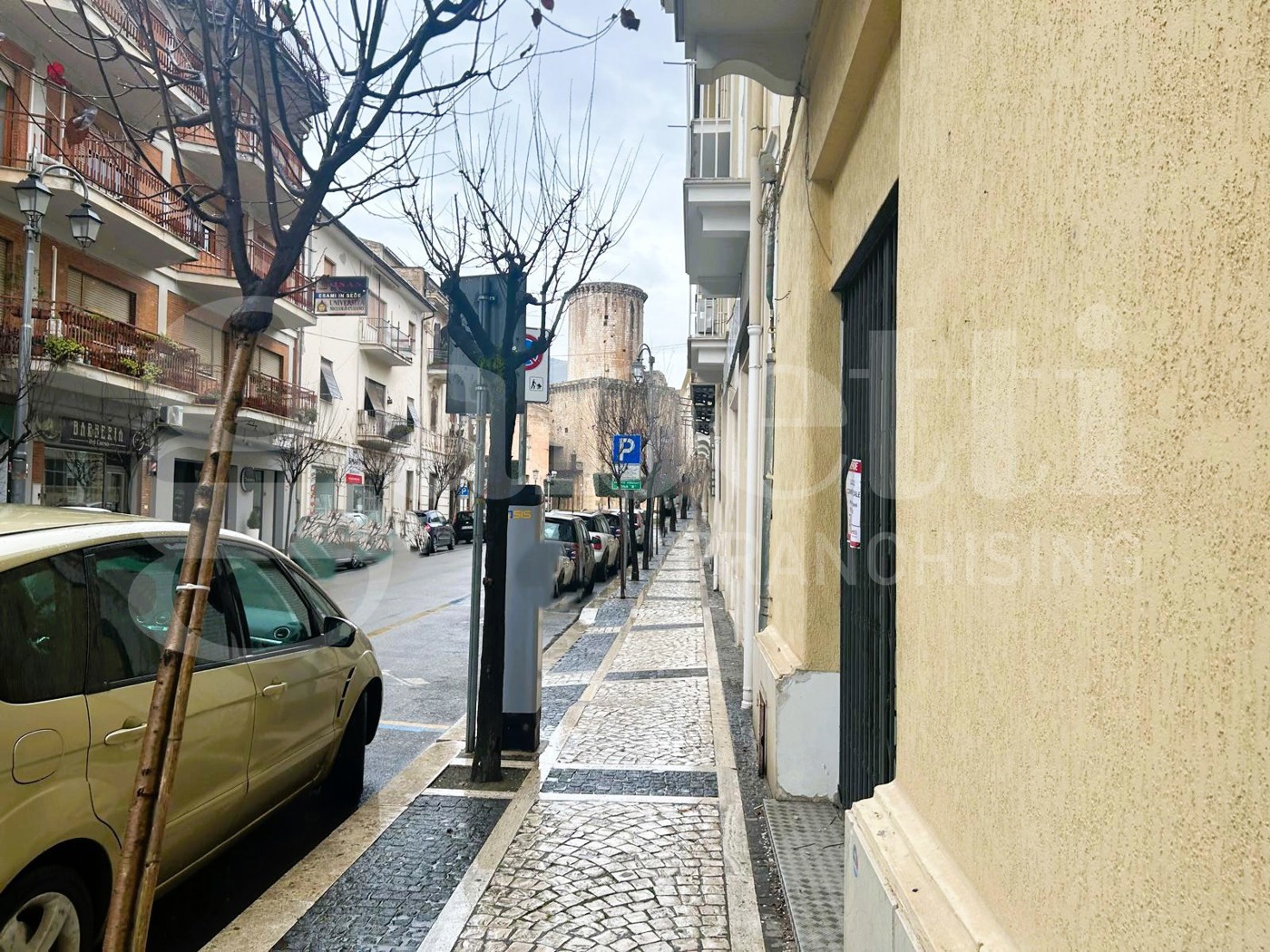 Negozio in vendita a Fondi