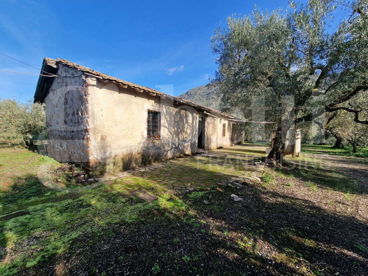 Casa indipendente in vendita a Cisterna di Latina