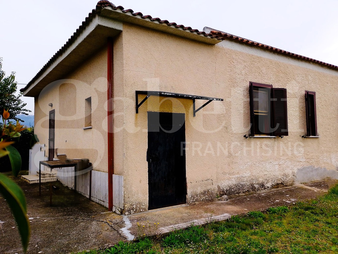 Casa indipendente da ristrutturare a Cisterna di Latina