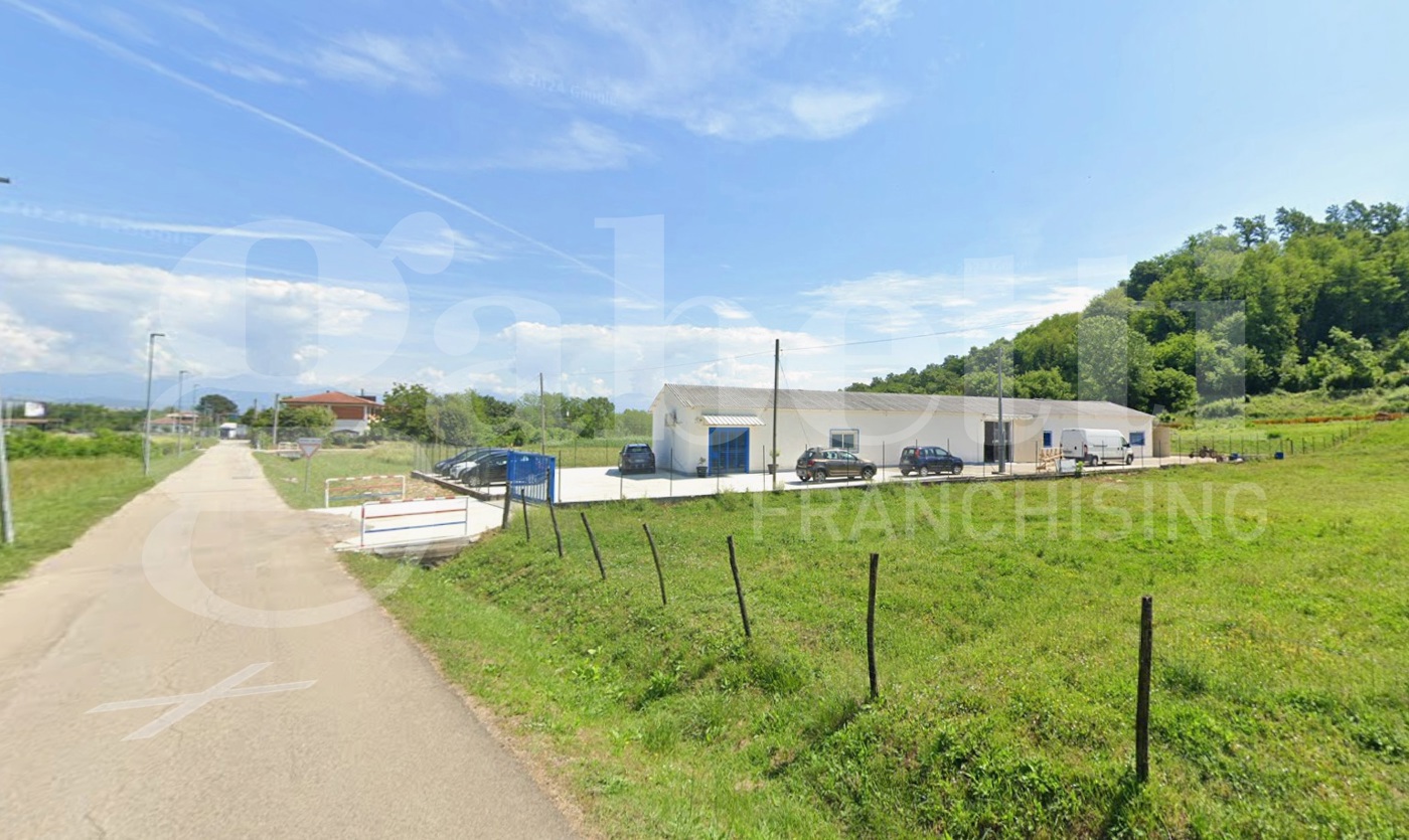 Capannone con box doppio a Patrica