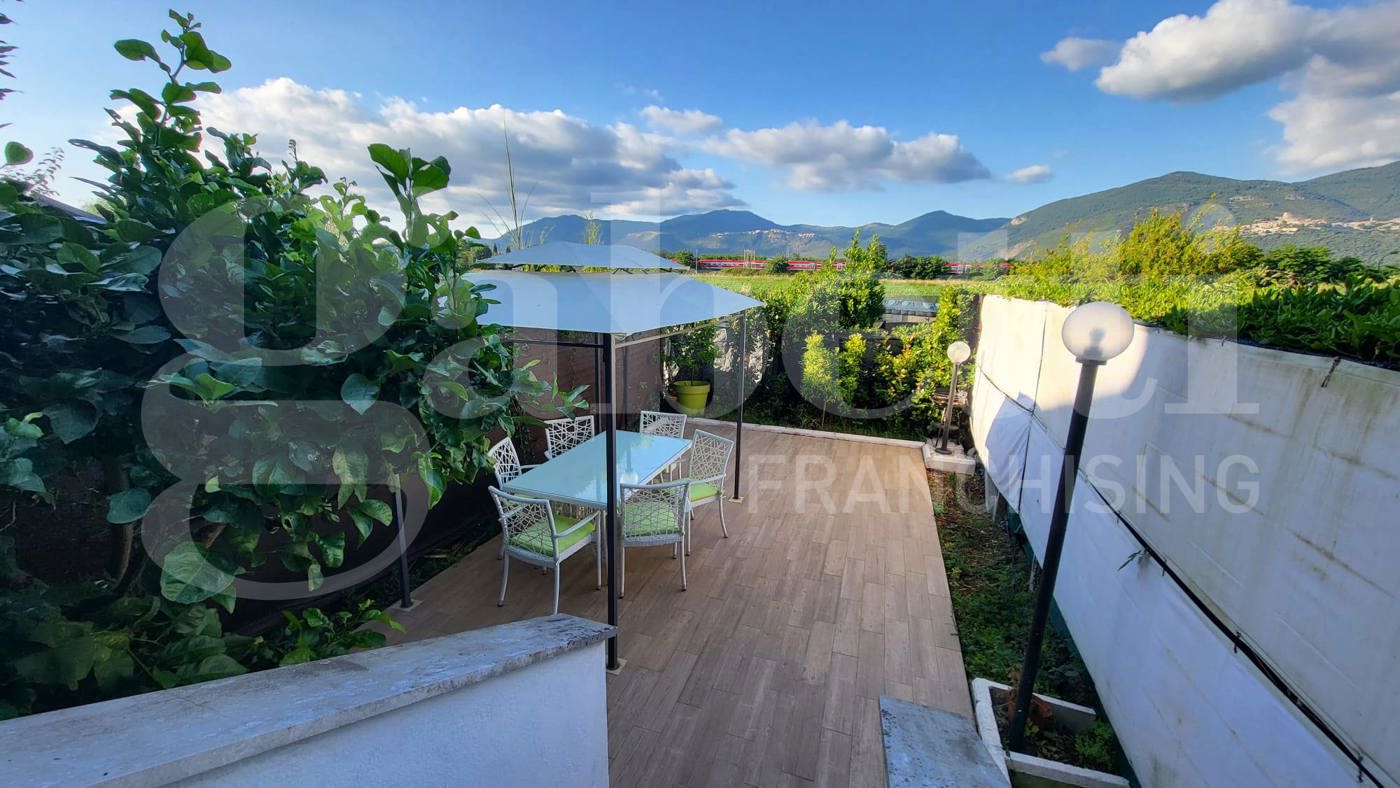 Villa in vendita a Latina