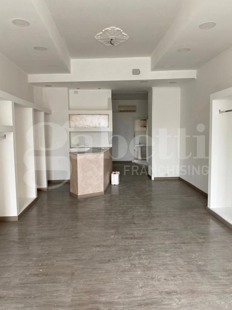 Negozio in affitto a Latina