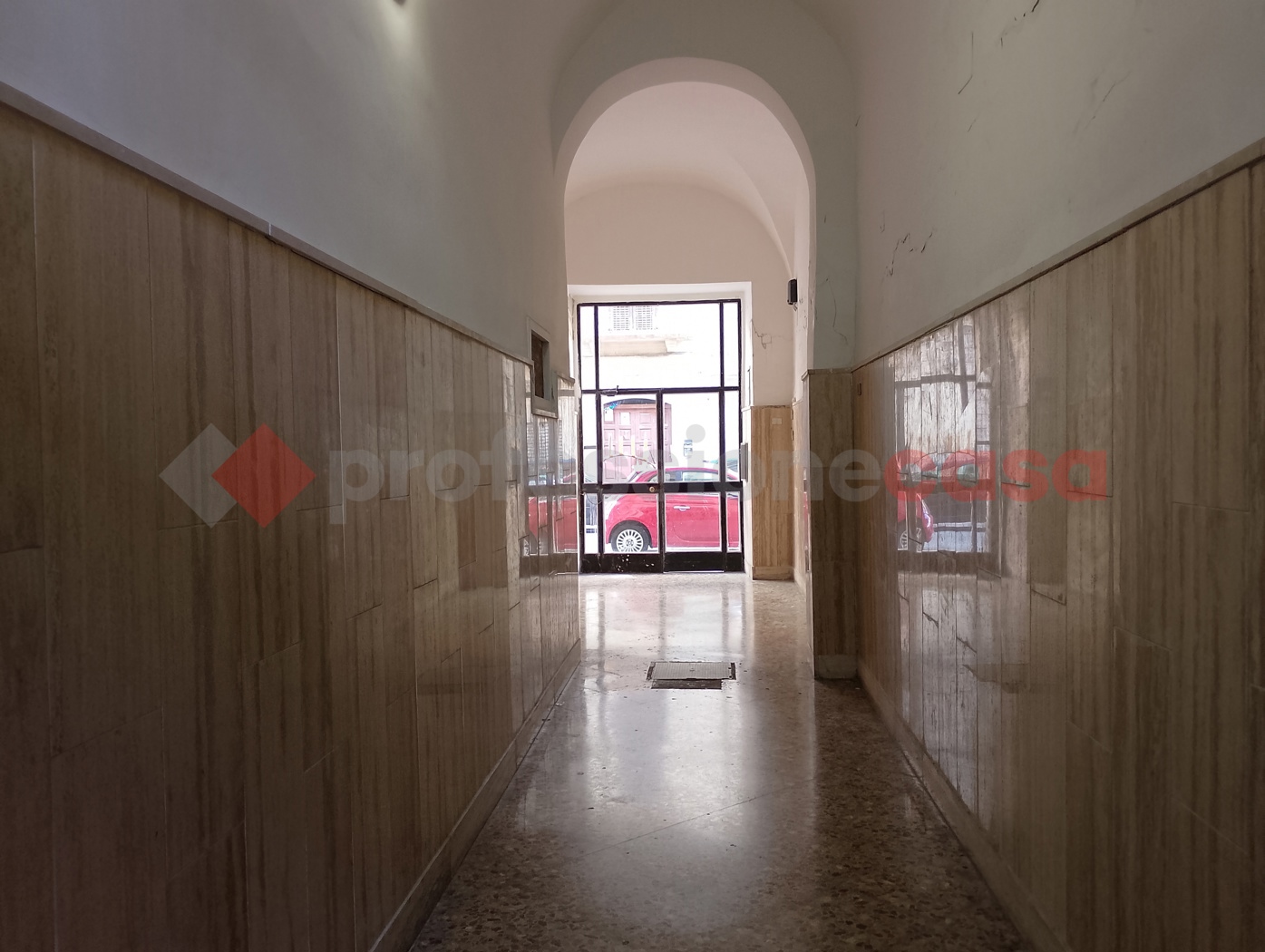 Trilocale da ristrutturare a Bari