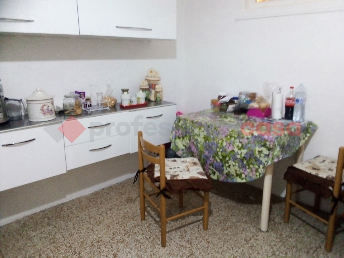 Trilocale da ristrutturare a Bari