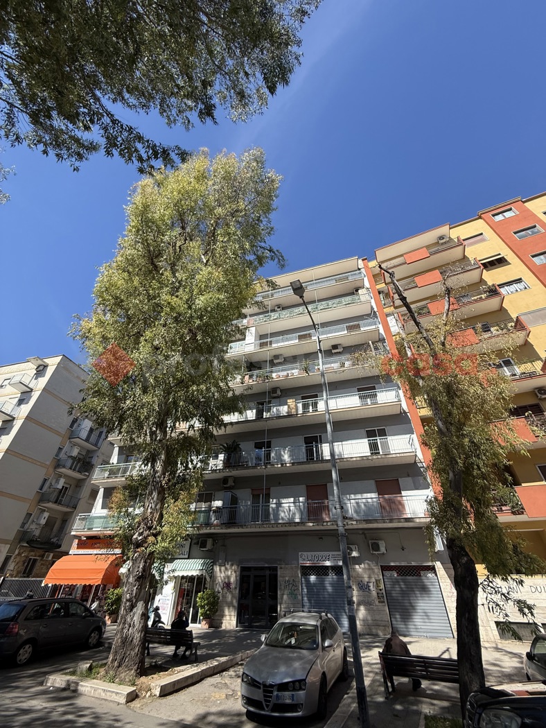 Trilocale da ristrutturare a Bari