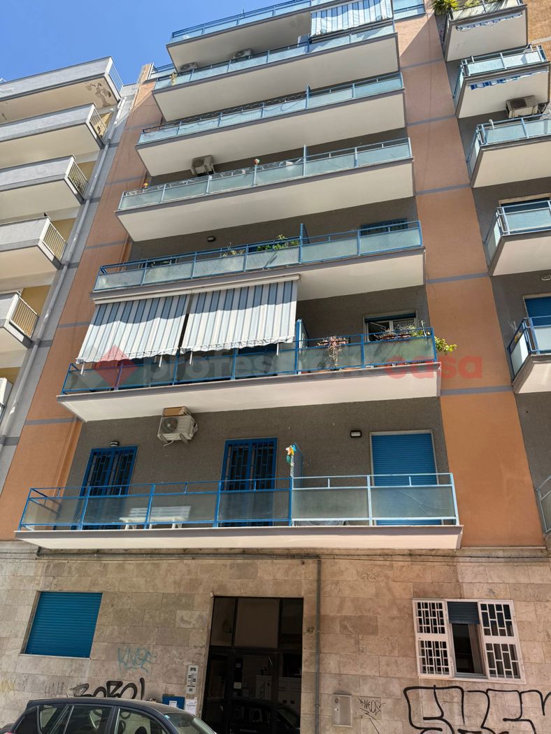 Trilocale da ristrutturare a Bari