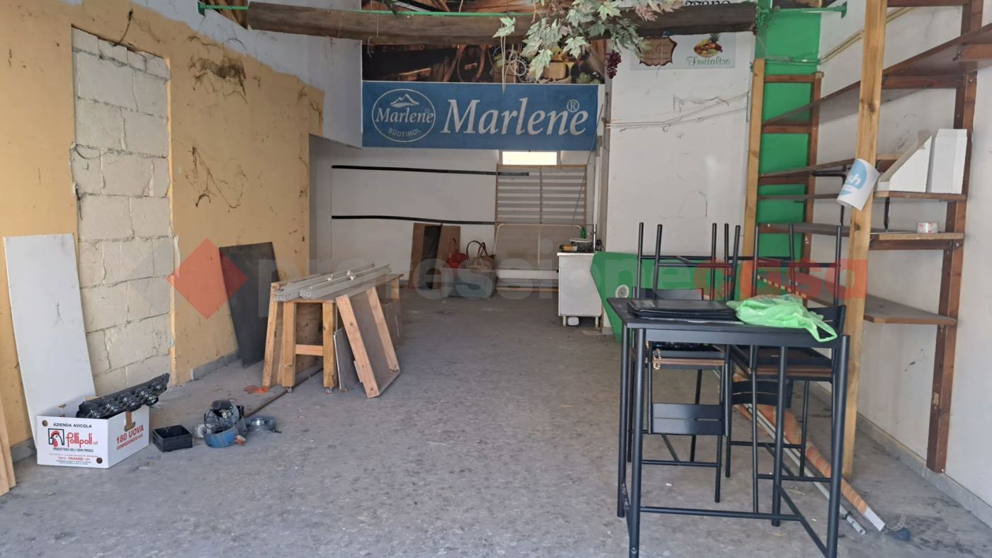 Negozio in affitto a Bari