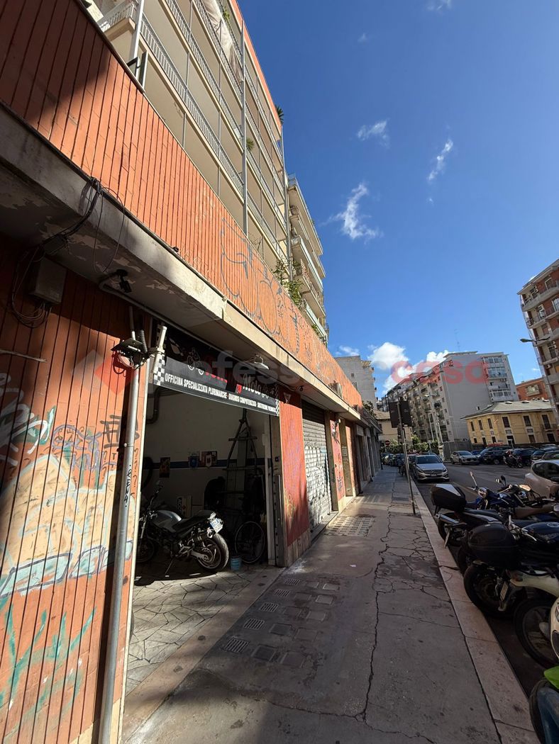 Negozio in vendita a Bari