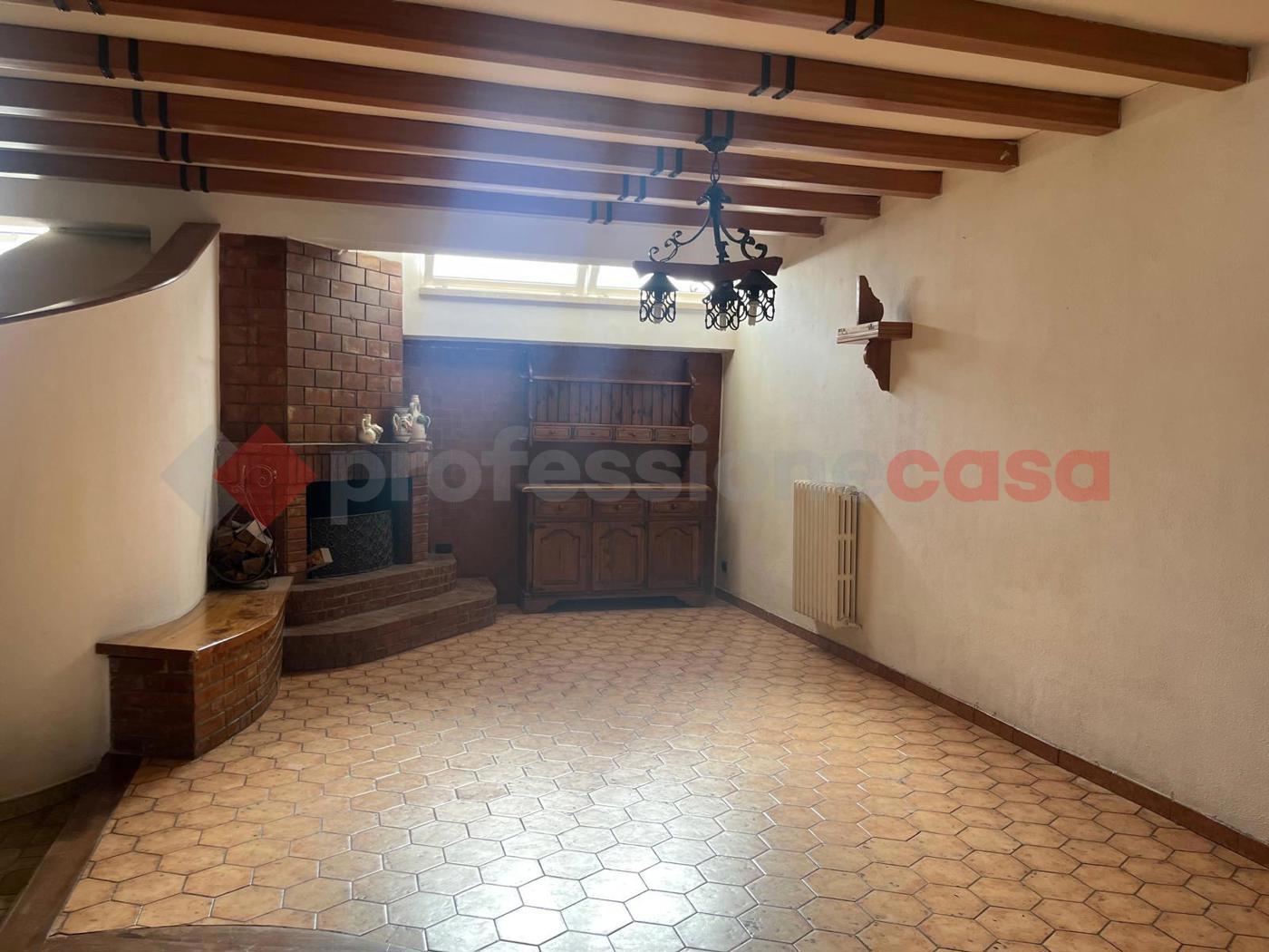 Trilocale in affitto a Valenzano