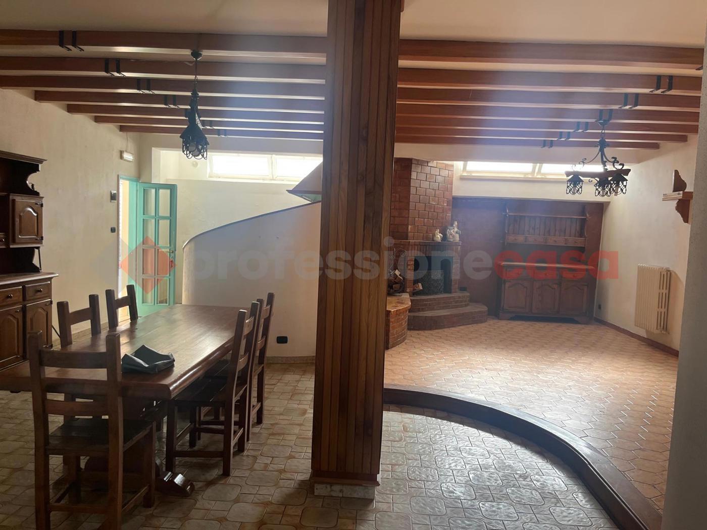 Trilocale in affitto a Valenzano