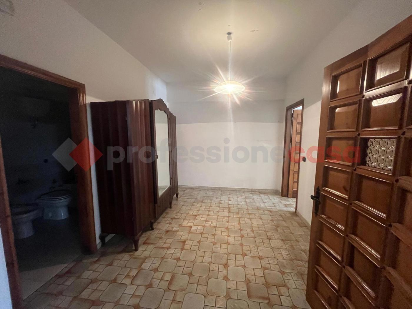 Trilocale in affitto a Valenzano