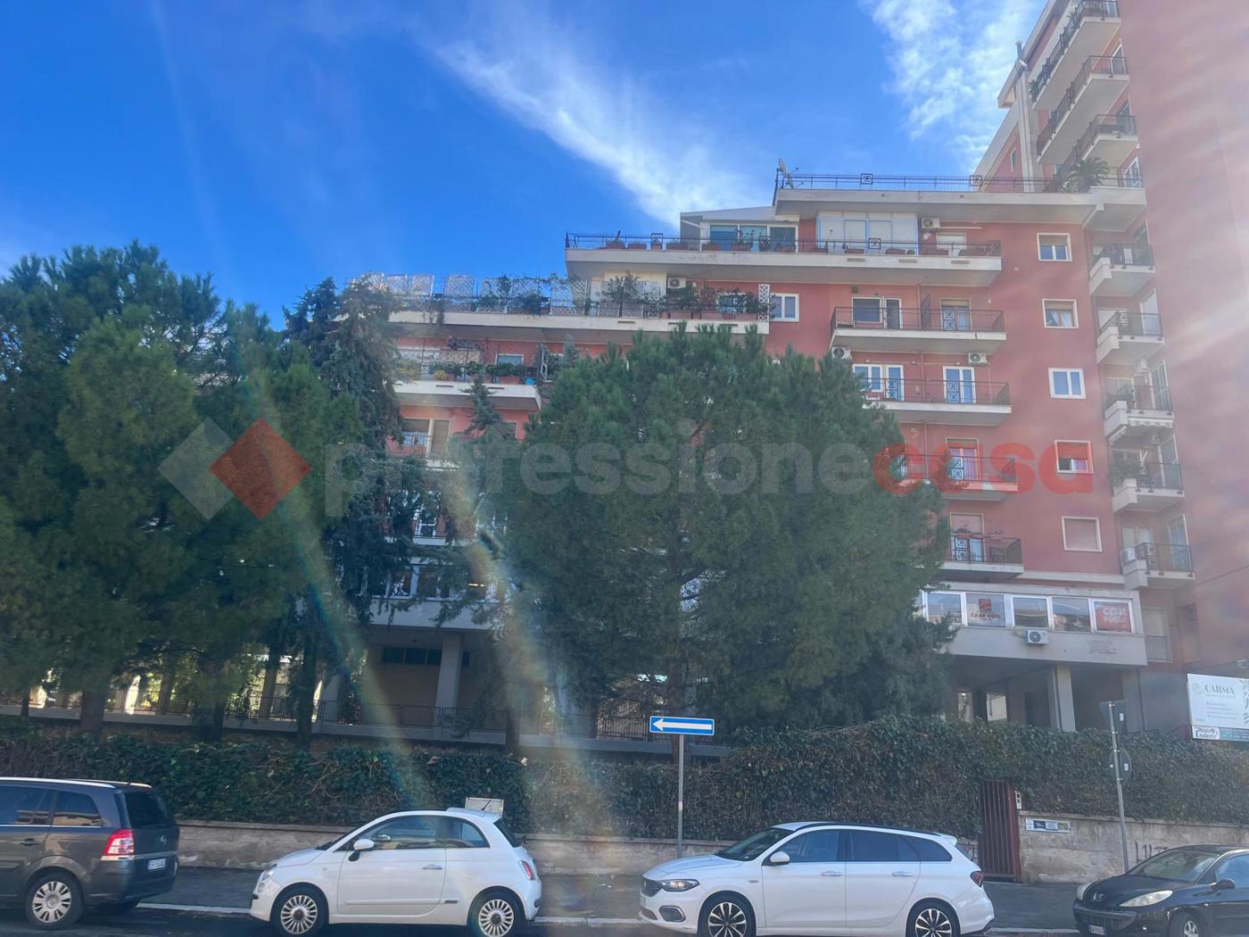 Ufficio in affitto a Bari