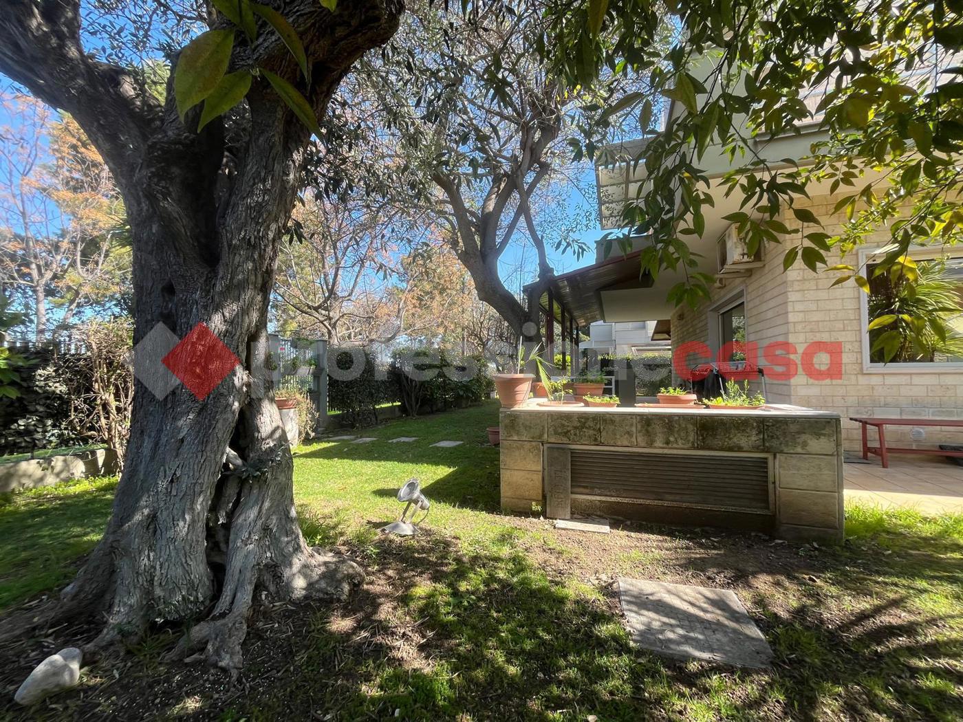 Villa ristrutturata a Bari