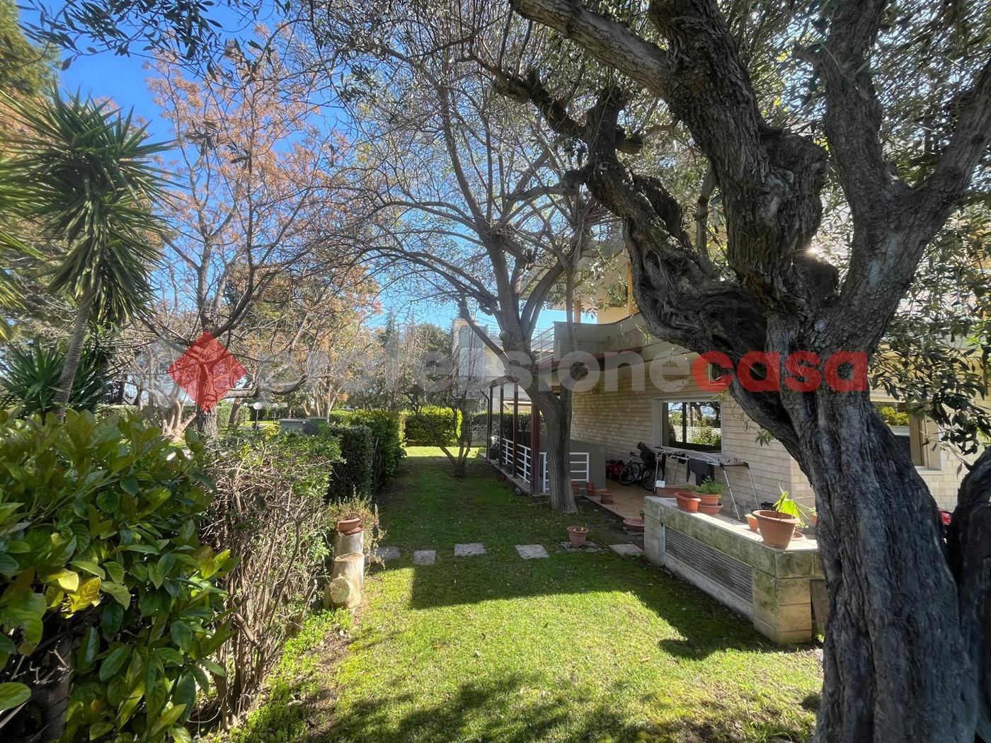 Villa ristrutturata a Bari