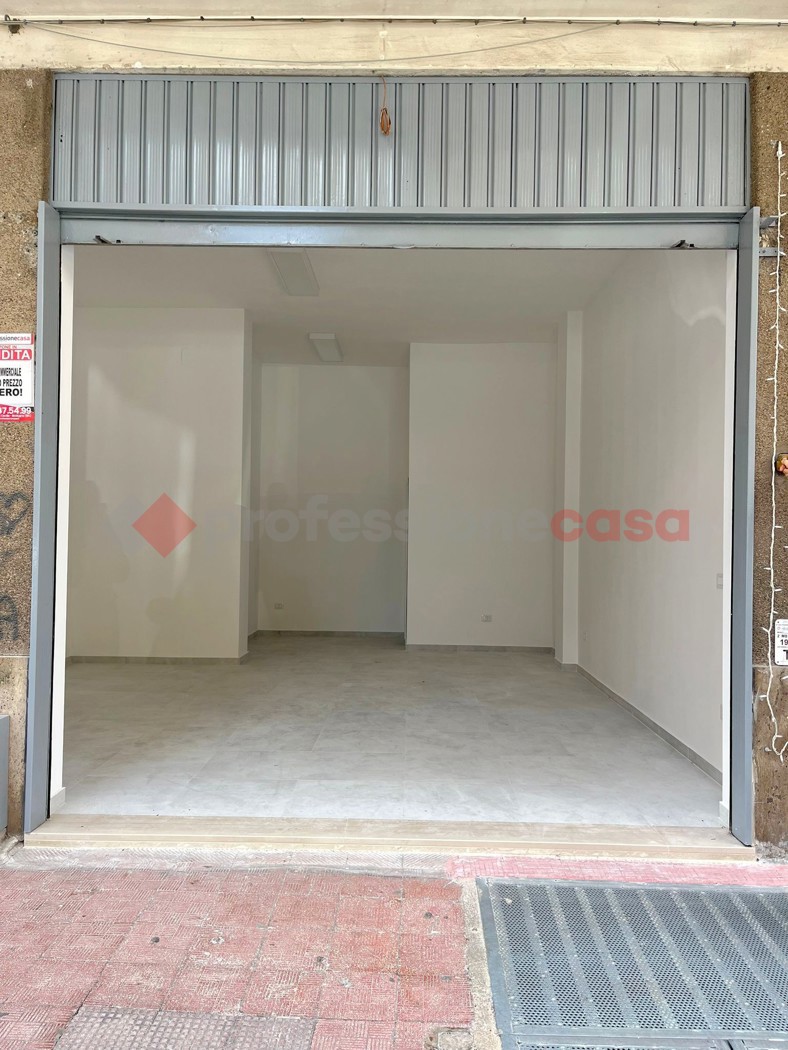 Negozio in vendita a Modugno