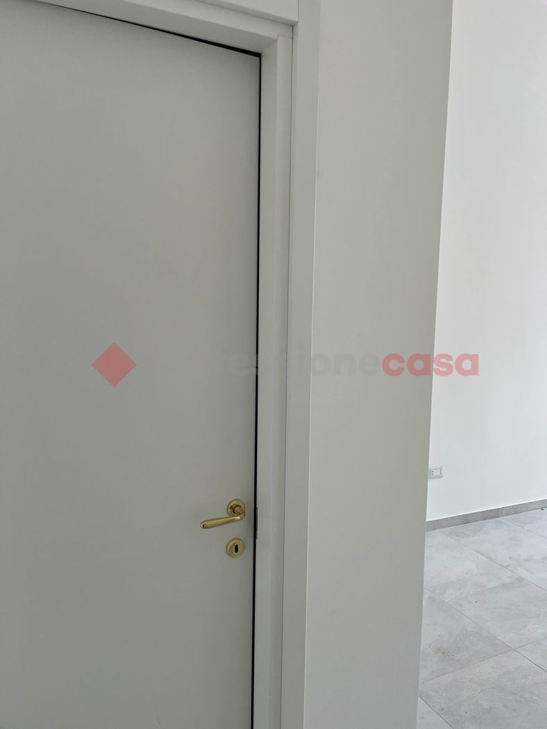 Negozio in vendita a Modugno