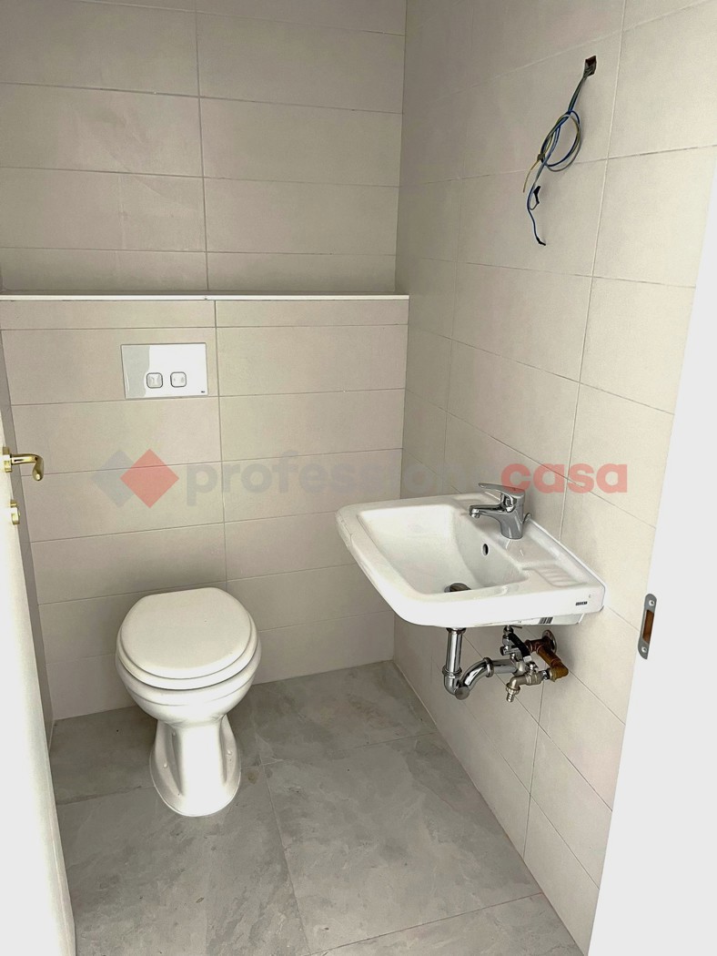 Negozio in vendita a Modugno