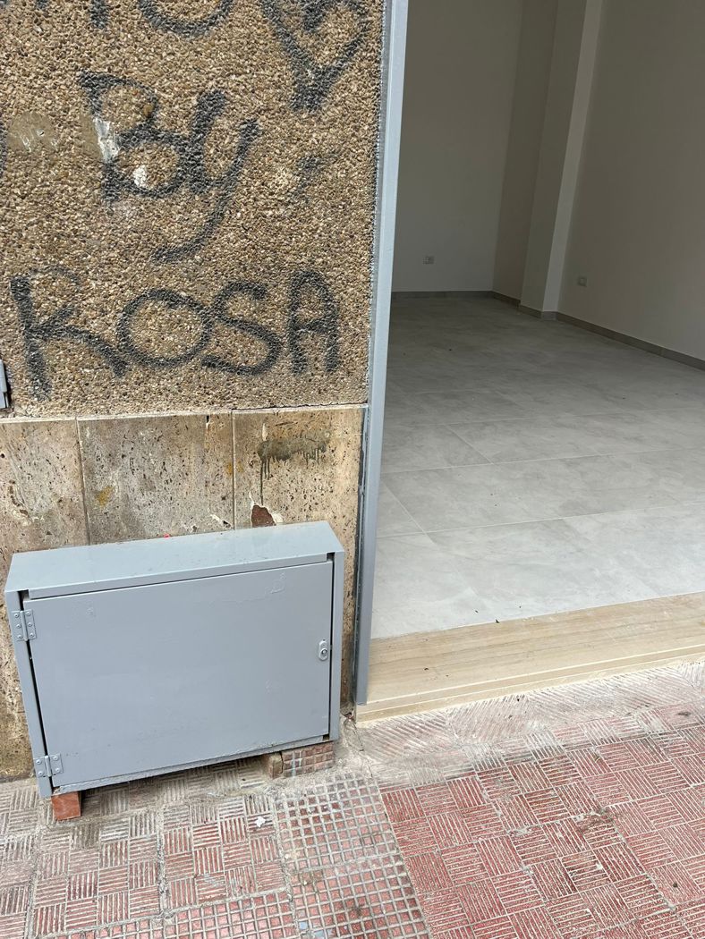 Negozio in affitto a Modugno