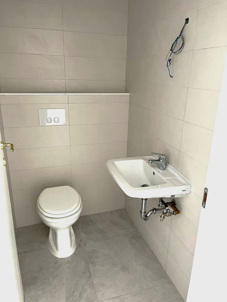 Negozio in affitto a Modugno