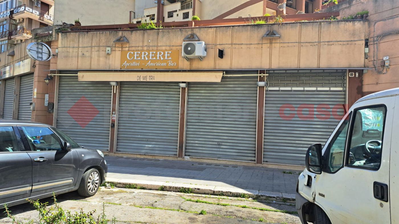 Negozio in affitto a Bari