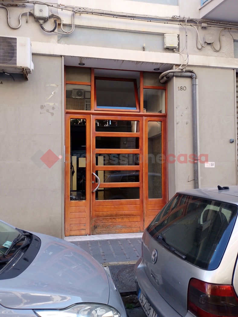 Trilocale arredato in affitto a Bari