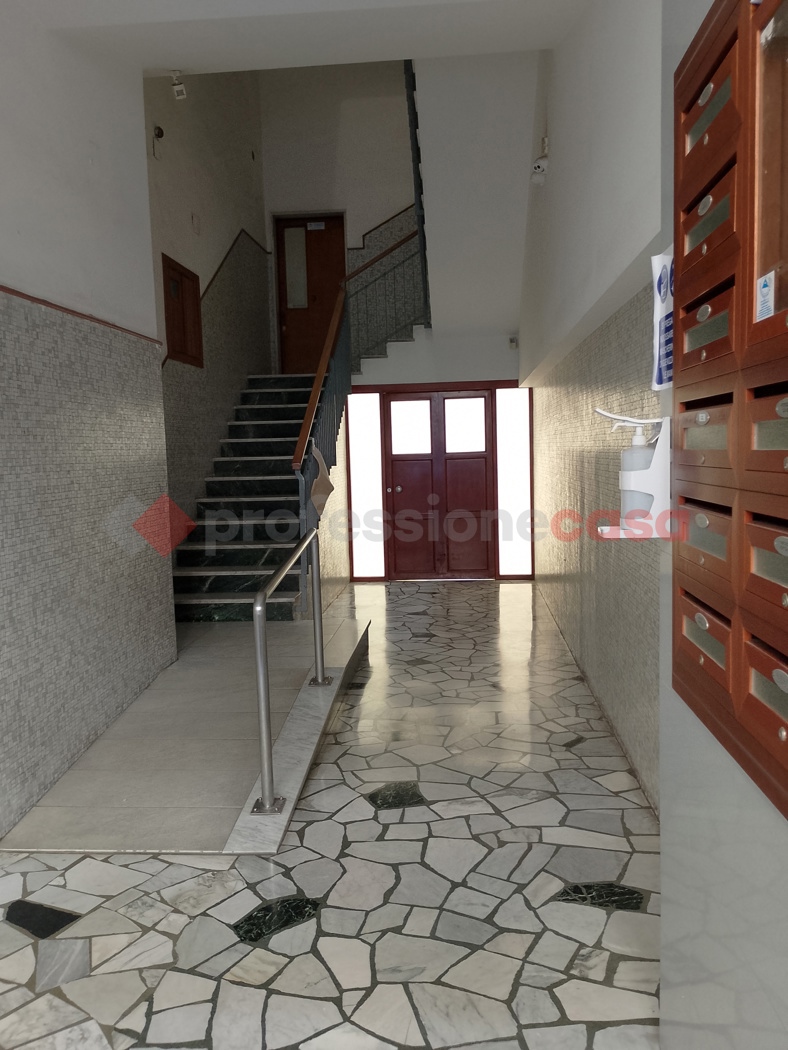 Trilocale arredato in affitto a Bari