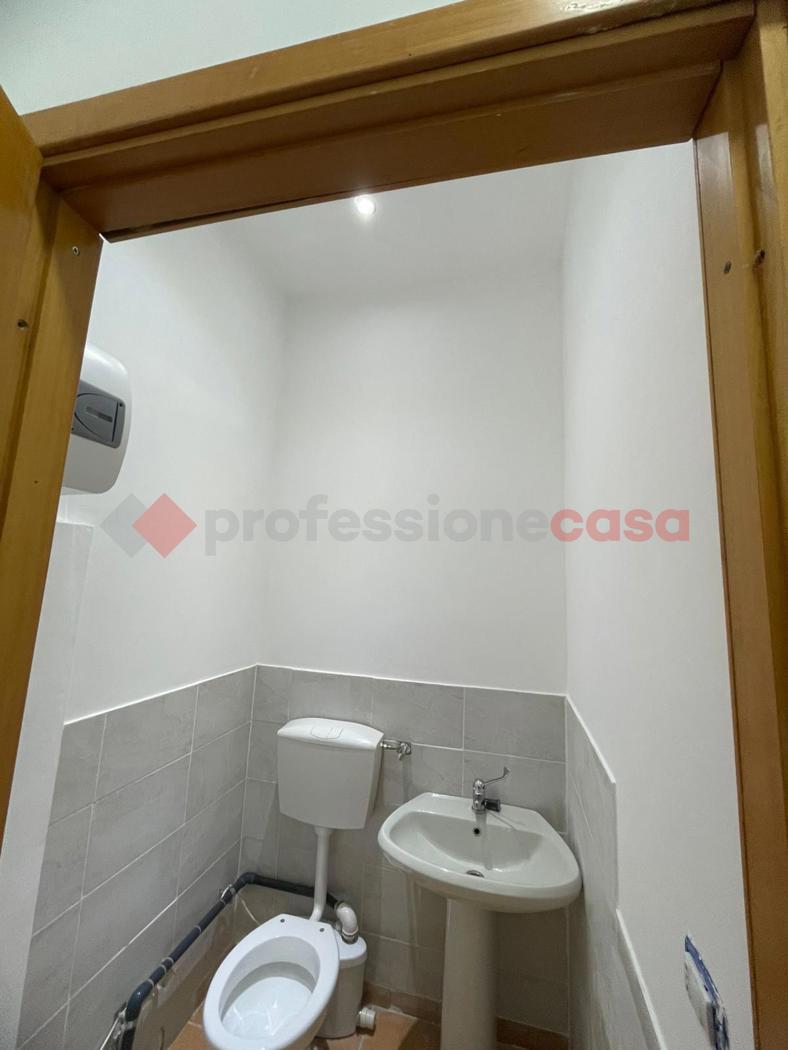 Negozio in affitto a Bari