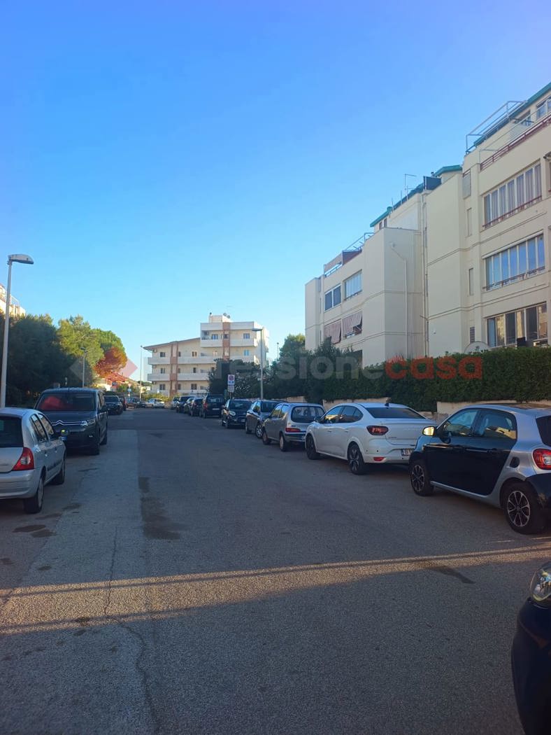 Trilocale arredato in affitto a Bari