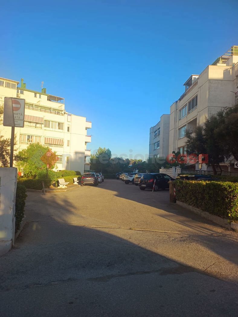 Trilocale arredato in affitto a Bari
