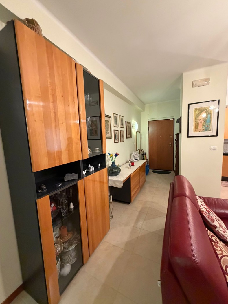 Trilocale ristrutturato a Bari