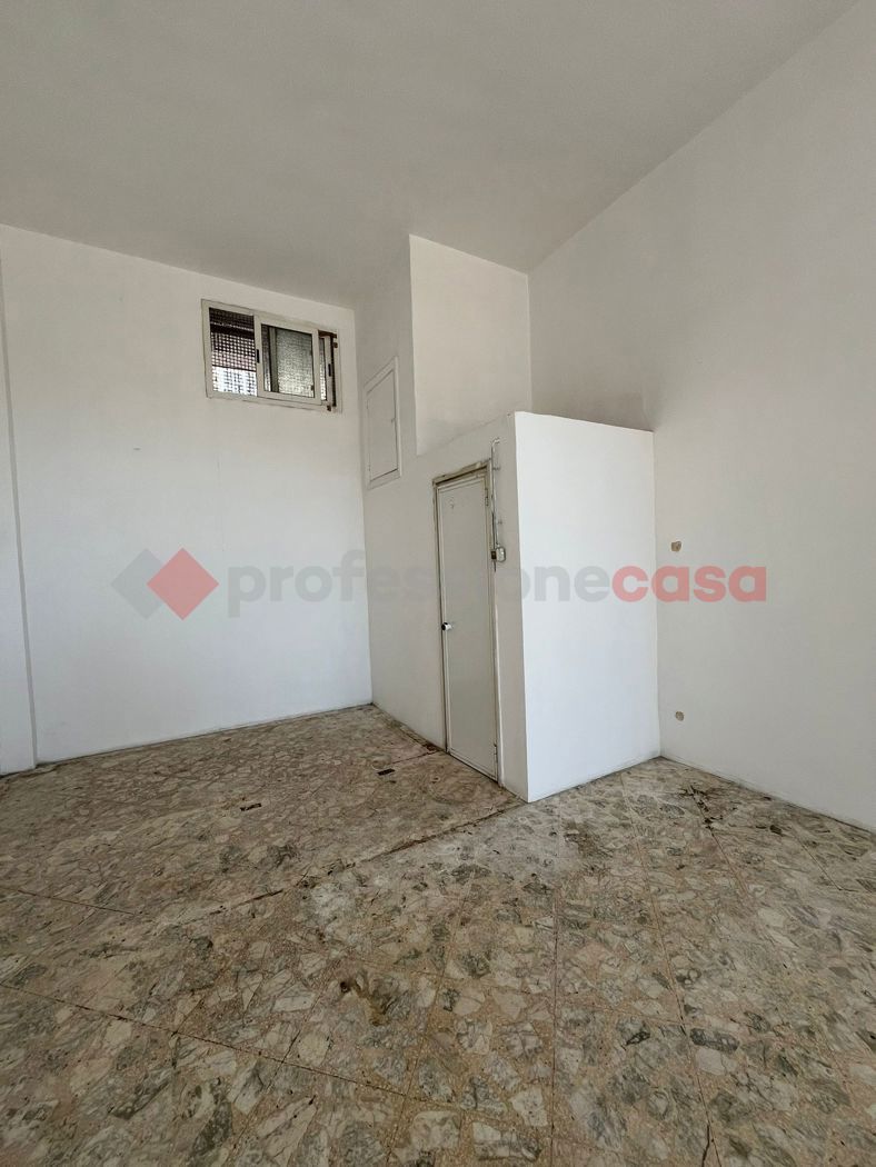 Negozio in vendita a Modugno