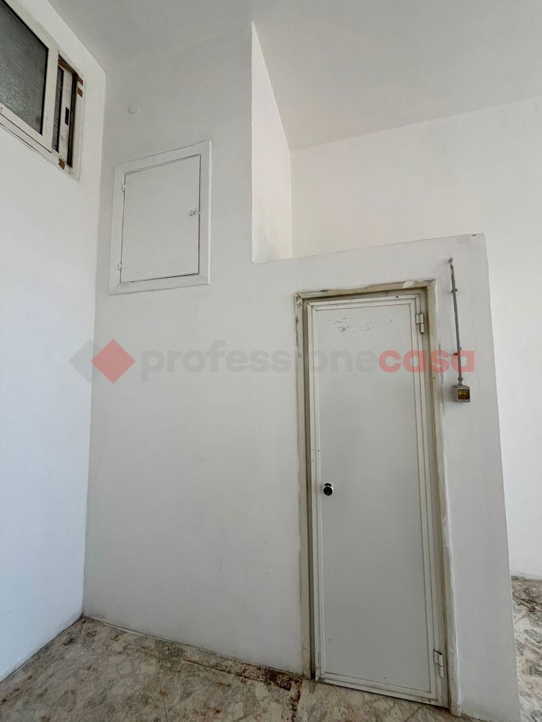 Negozio in vendita a Modugno