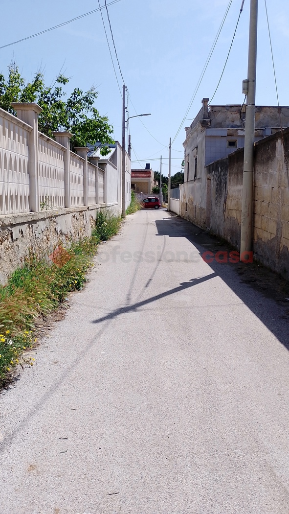 Casa indipendente con giardino a Bari